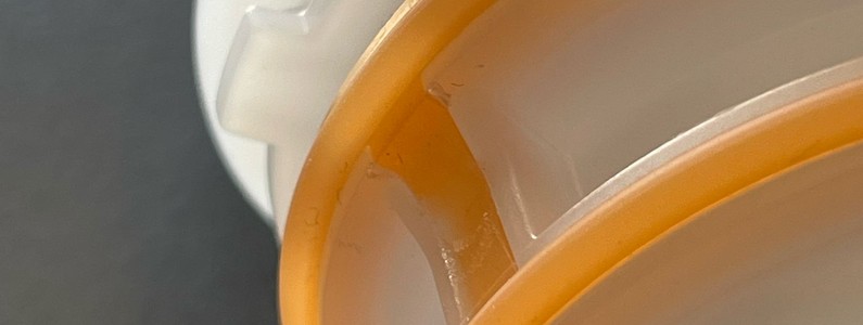 CVA fait rimer silicone et plastique injecté avec ultra-propreté ...